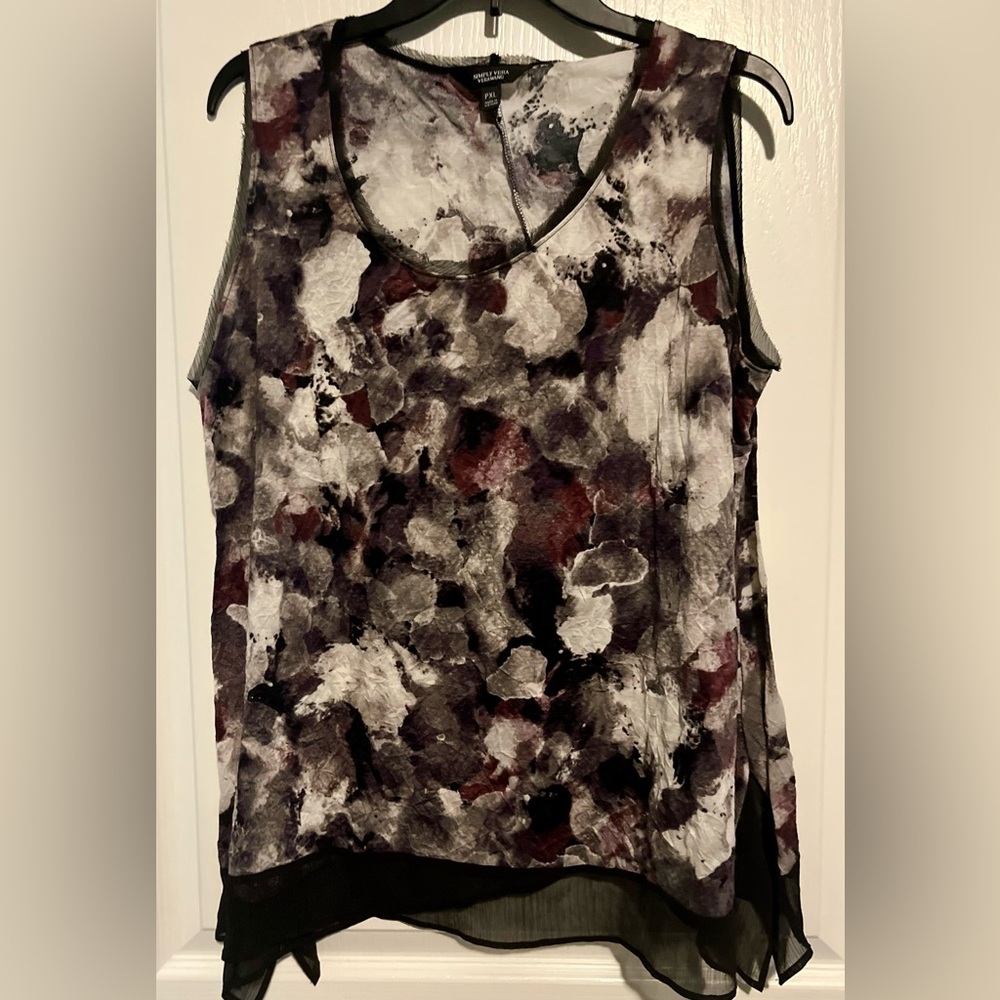 Simply Vera Vera Wang Black and purples Abstract sleeveless blouse